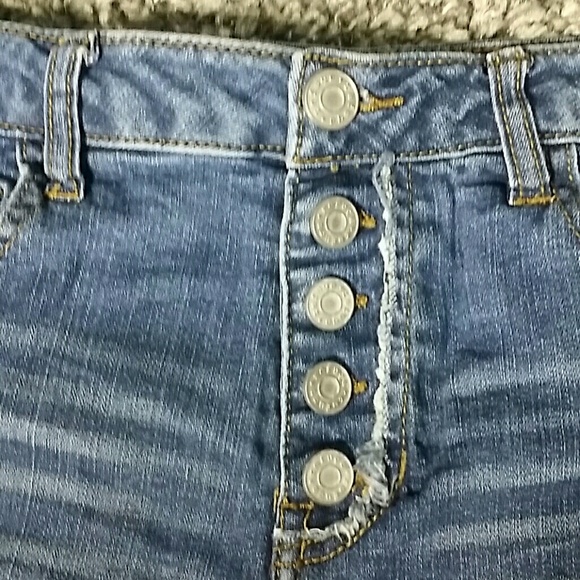 Refuge shorts 4 - Picture 3 of 5